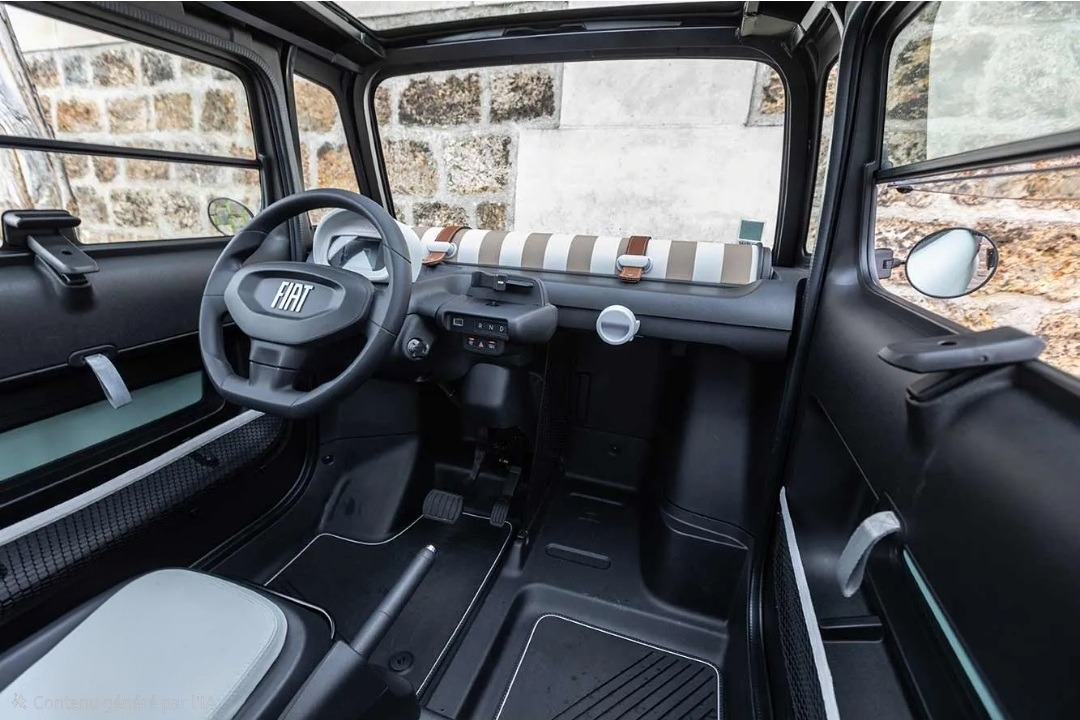 Intérieur de la Fiat Topolino en location à Toulouse